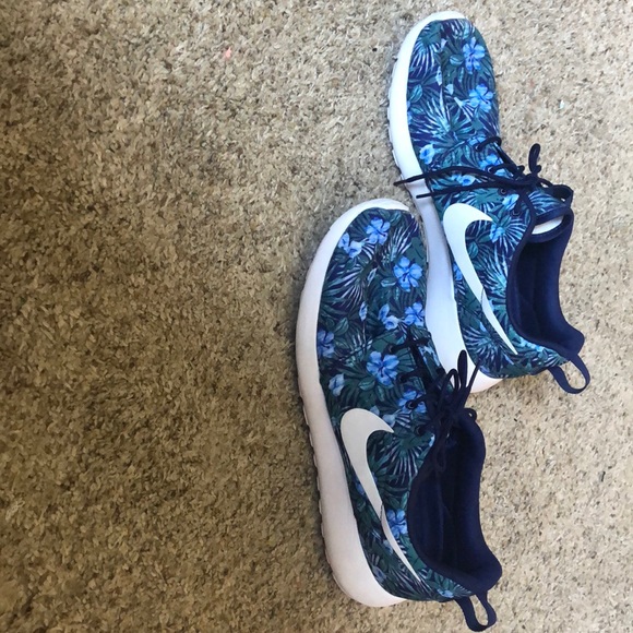 nike roshes - Picture 4 of 4